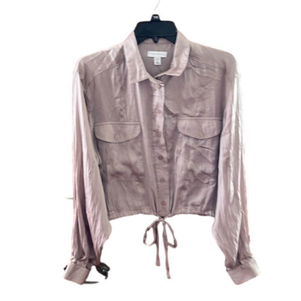 Topshop Women’s tan, cropped blouse, size 6.